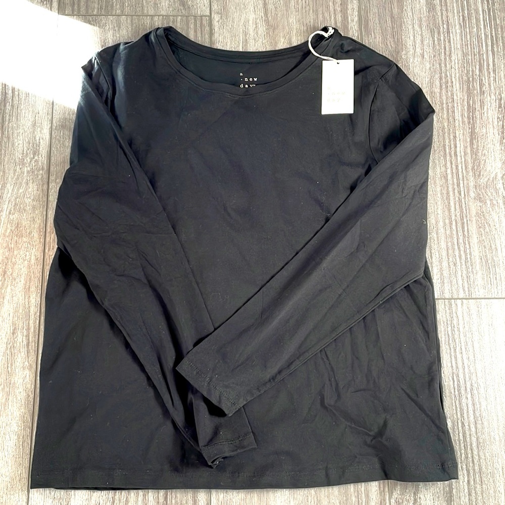 Women’s large long sleeve black top